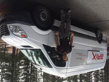 Service vehicle with Technicia