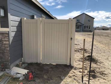 Wood & Vinyl Fence