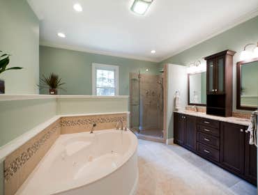 Project photos from Schultz Custom Homes & Remodeling, llc Custom screen room
Master craftsmen trim work
Custom home
Custom tile master bathroom
Outdoo