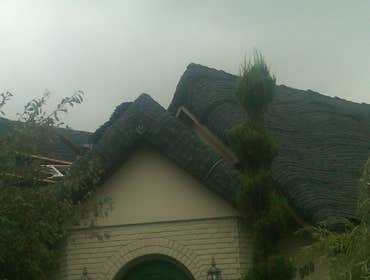 Los Angeles Roofing Projects Four Seasons Roofing jobs come from good recommendations and word of mouth. Our jobs speak for themselves and because of t
