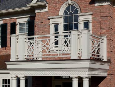 Paladian Window & Balcony