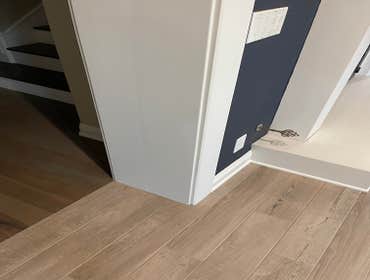 Large-Sized Water Damage Rebuild This project involved comprehensive restoration after water damage, including:
✔ Cabinet rebuilding
✔ Drywall replacem