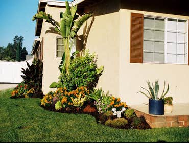 HOMES BY GEORGE The following pictures showcase work of George Vosahlo in San Fernando Valley. George delivers exquisite craftsmanship, lush green land