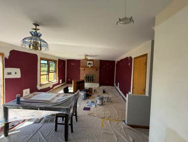 Photos by Matt’s Painting LLC #1 Primer
Patch walls
Paint 2 coats ceilings & walls