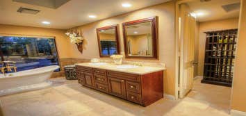 Dlux -7 Construction and Remodeling