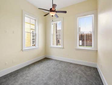 4912 Burgundy St, New Orleans, LA 70117