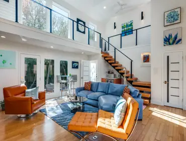 Photos by Longacre Construction Company #1 Longacre Construction, located in Dallas, Texas, is a trusted name in home additions, renovations, and remod