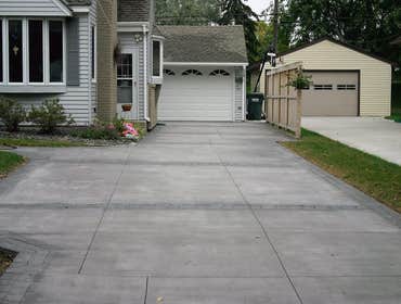 paving contractor Morris Bricks is among the top-rated paving contractors in Woodland Hills, CA, with a huge experience in all types of concrete paving