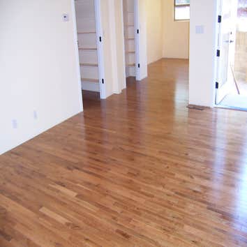 Hardwood Install 3/4" Solid Oak Plank. Full house install.