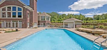 Project photos from Blue Water Group / Luxury Pools & Design Co