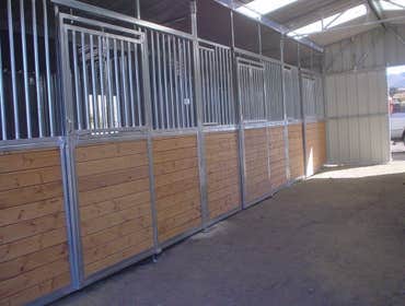Custom Stalls