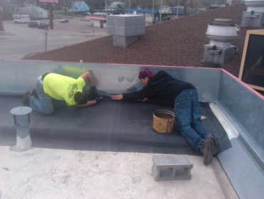 Convenience store roof work