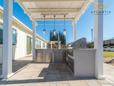 outdoor kitchen The smell of grilling food is mouth-watering, everything tastes great and it’s hard not to have a good time - that is, unless you’re th