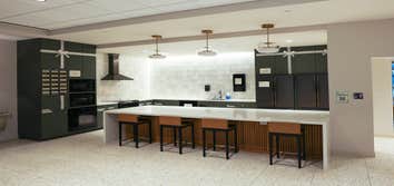Baylor Collins Hall As one of the largest residence halls on campus, this project included a complete
renovation and revitalization of a 129,000
SF, 46