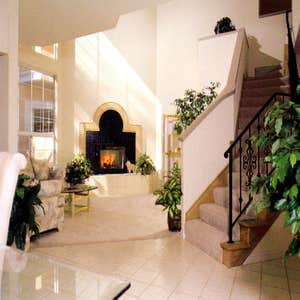 Town Home 2-Story Atrium