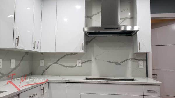 Quartz countertops and full backsplash