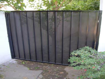 Picket Fence w/Screen