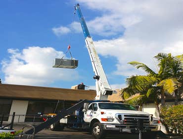 Crane lift O.C.