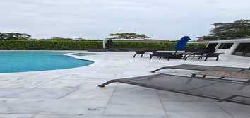 Hang 10 Pools