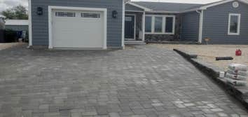 Landscaping & Pavers Paver driveways, patios & walkways....retaining walls, garden walls, general stone & mulch jobs, tree screens and pool surrounds.