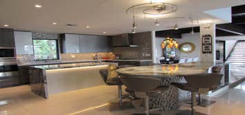 Hollywood Kitchen