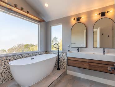 2.5 Bathroom Remodel - Half Moon Bay, CA