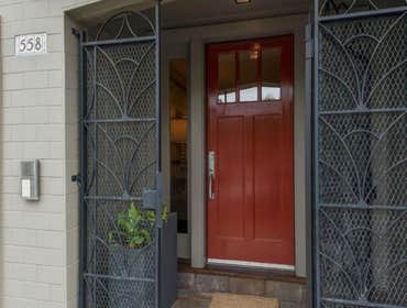 Newly Renovated Townhouse
