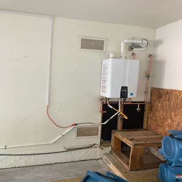 Plumbers Near Me - Water Heater & plumbing Services