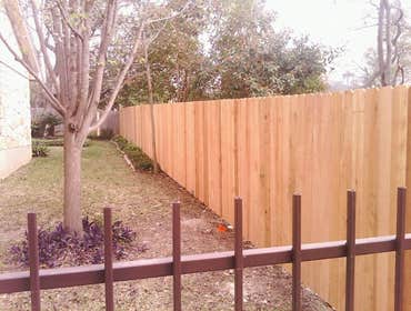 Hill Fence Company Project 1 Welcome, at Hill Fence Company we have the experience and expertise to make your project one you will be proud of. We prid