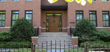 N Hermitage Ave Home 2