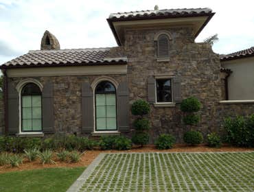 Stone face with precast trim