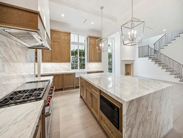 Interior Home Improvement – Full Renovation Project by Bager, LLC Interior Home Improvement – Full Renovation Project
This project was executed as a c