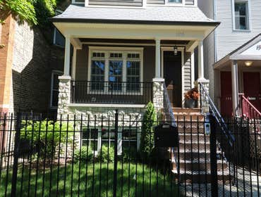 W Barry Ave Home