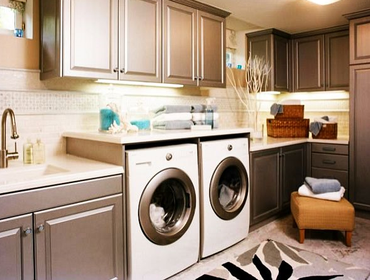 Photos from Universal Kitchen Design Universal Kitchen Design is one of the premier destinations for kitchen and bath renovation projects serving the N
