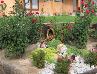 Water Feature Pot