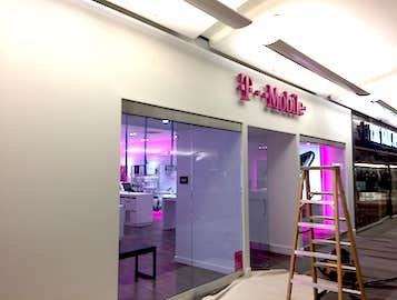 Retail Conquest Interiors, a division of Conquest Contracting, provides quality interior finish-outs for our retail, restaurant, and office, clientele.