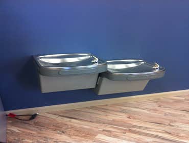 Hi lo Drinking fountain