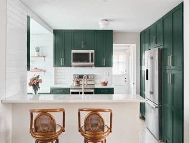 Gold Coast - Green Kitchen