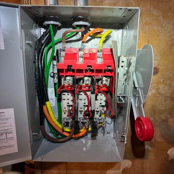 Transformer and Sub panel install This was a transformer and sub panel install for a new marine engineering/manufacturing facility in Washington NC.