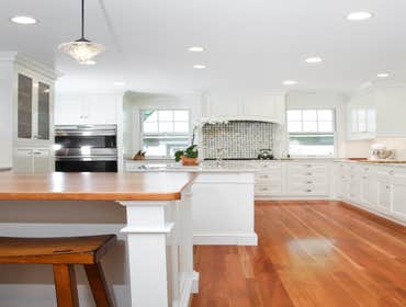 Estate Kitchen 1