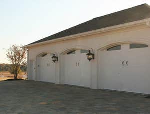 Outdoor garage detailing