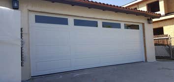 Basic Garage Doors A close look at some of the basic garage doors that we have installed in the past. These doors come either non-insulated or insulate