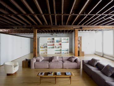 Grand Street Project in Little Italy, NYC Situated in the bustle of Little Italy, this downtown penthouse provides a calm atmosphere with floating wall