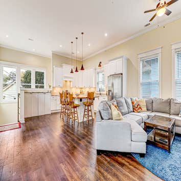 Half Moon Custom Homes LLC