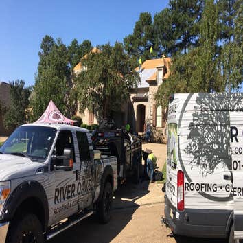 River Oaks Roofing