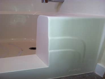 Adaptive Access to create barrier-free bathtub Converted these customer's existing bathtub in one day. They now can use their shower with more confide