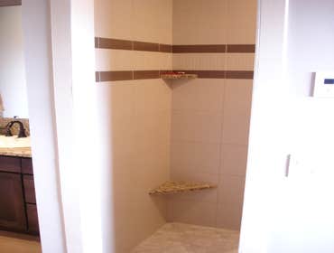 large walk-in w/ granite bench