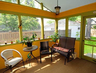 custom sunrooms and screen porches