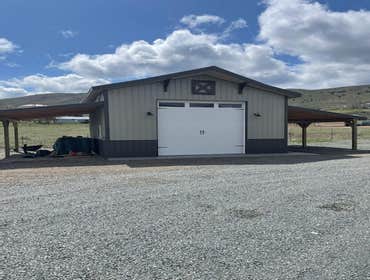 Pete Nelson Construction PNC Homebuilders, Inc. recently completed a stunning sunroom addition for a client in Baker City, Oregon. This project involve