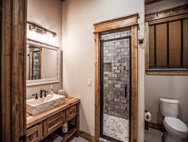 Luxury Custom Cabins